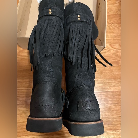 Ugg Dauphine Boots - Picture 2 of 6